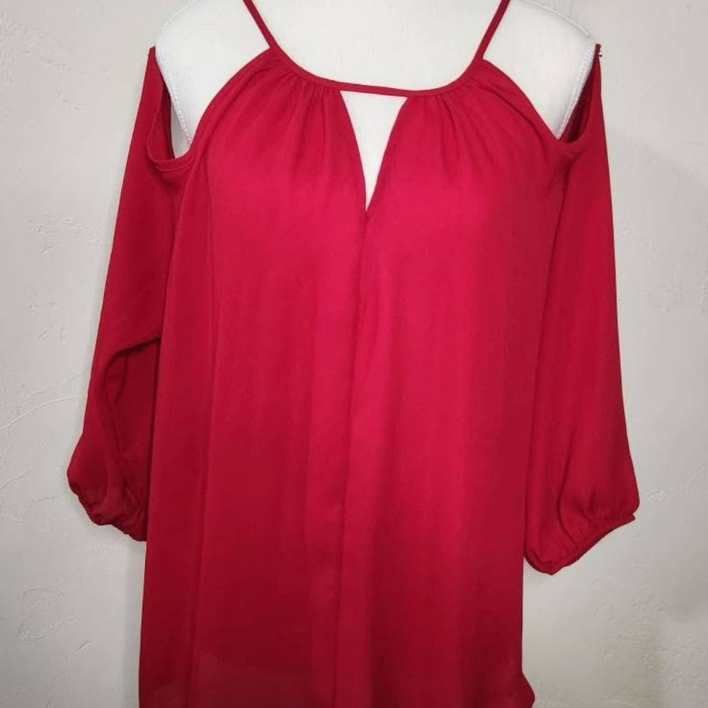 Elegant Red Women's Cold Shoulder Top
